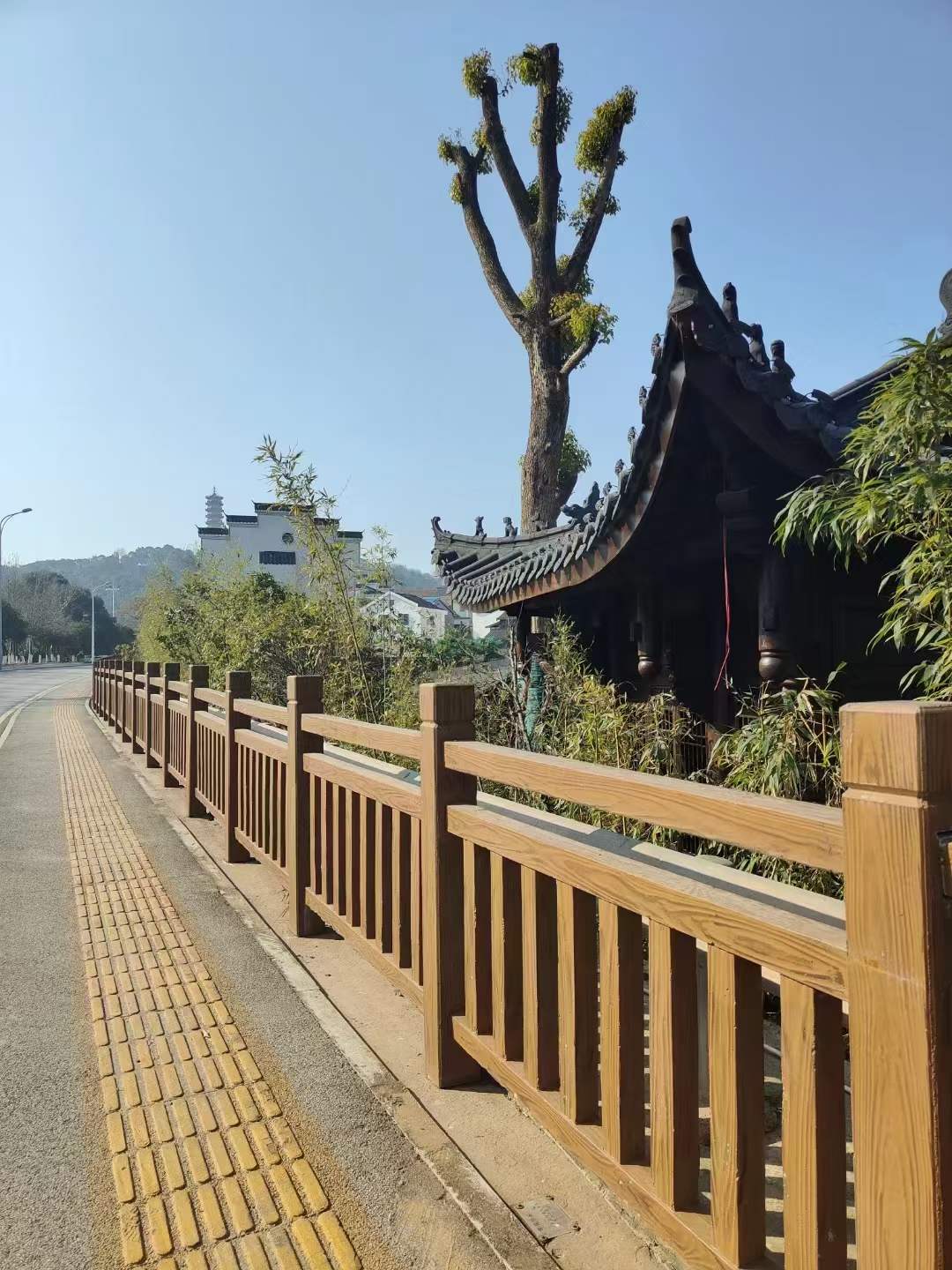 水泥仿木仿石护栏图片
