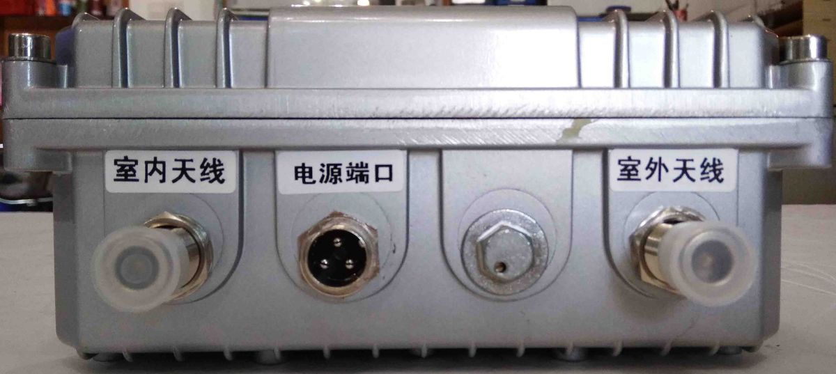 对讲机放大器 5W对讲机无线直放站图片