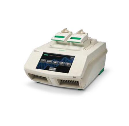 C1000 Touch™ 双48孔PCR 仪图片