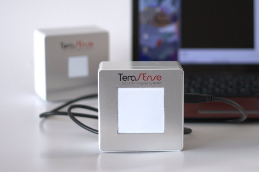 Tera-256 Model太赫兹成像相机图片