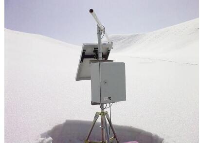 QT-1100 超声波雪厚/水位监测系统图片