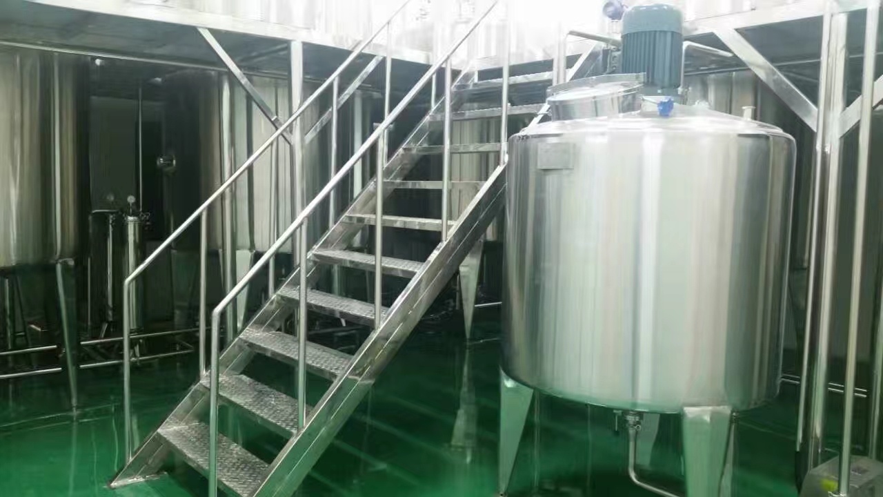 香精香料调味品生产设备图片