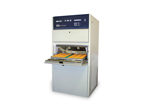 Q-SUN Xe-3耐光色牢度试验机图片