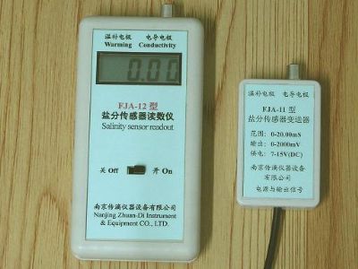 盐分传器变送器与读数表图片