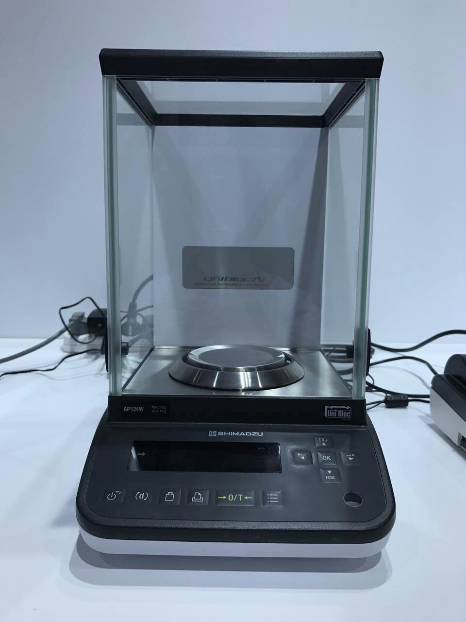 岛津AP135W微量天平图片