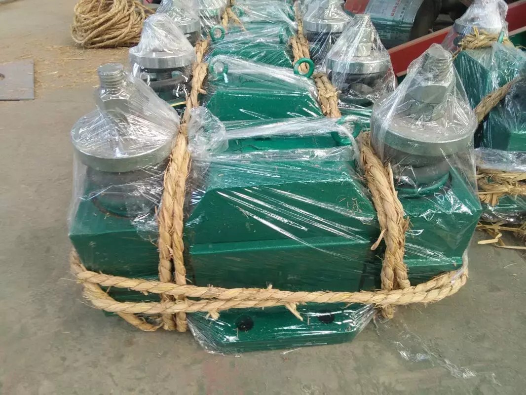 仓壁振动器图片