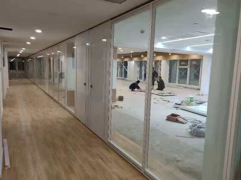 酒店防火玻璃隔断图片
