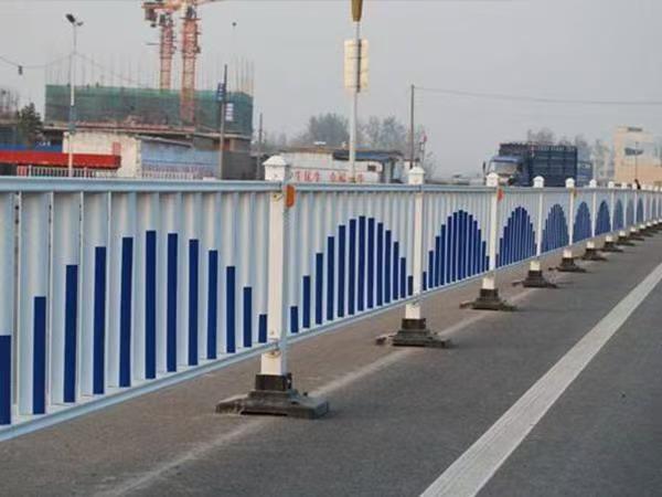 道路护栏图片