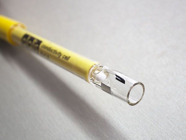 实验室三合一塑壳电导电极E2214T自动温补图片