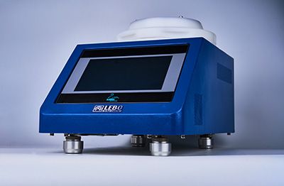 IC5000-S可控温型匀胶机图片